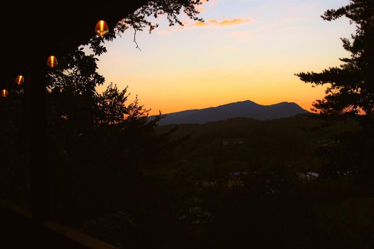 Villa Bluff Mountain View Pigeon Forge Exterior foto
